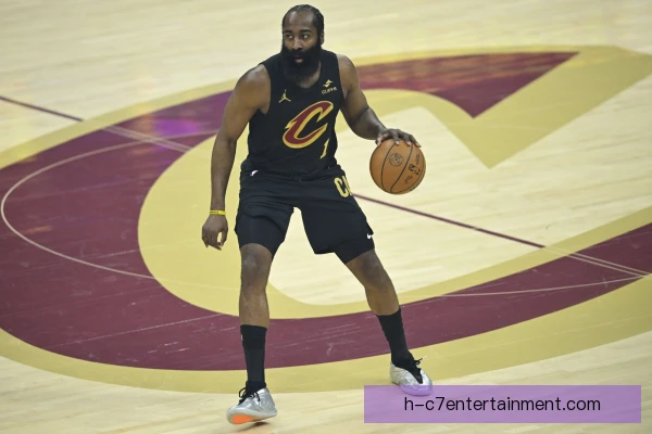 皮尔斯2013年离开凯尔特人转投篮网，球迷反应与交易经过